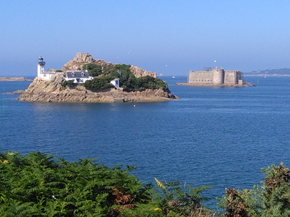 L'Ile Louët et le Château du Taureau